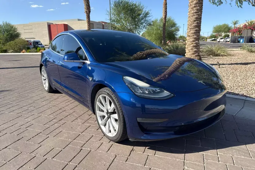 2018 Tesla Model 3 Long Range photo 1