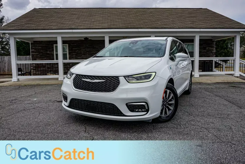 2022 Chrysler Pacifica Hybrid Touring L photo 1