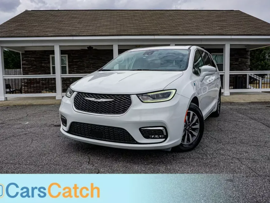 2022 Chrysler Pacifica Hybrid Touring L photo 1