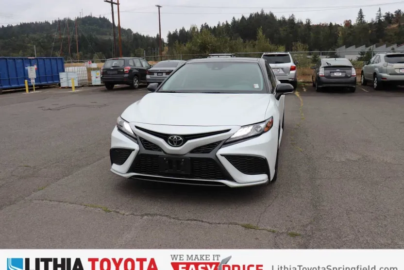2023 Toyota Camry XSE photo 1