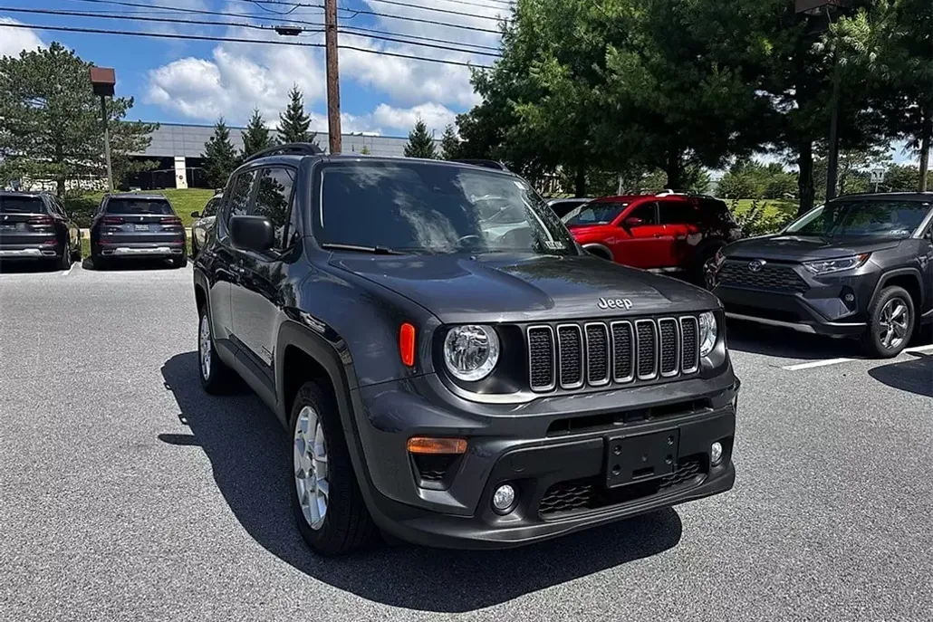 2023 Jeep Renegade Latitude Upland photo 1