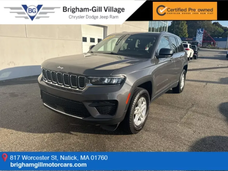 2023 Jeep Grand Cherokee Laredo photo 1