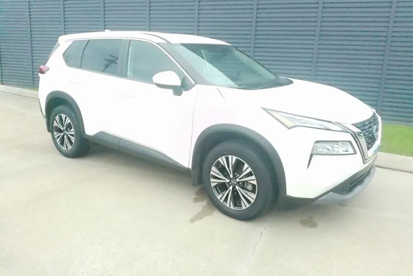 2023 Nissan Rogue SV photo 1