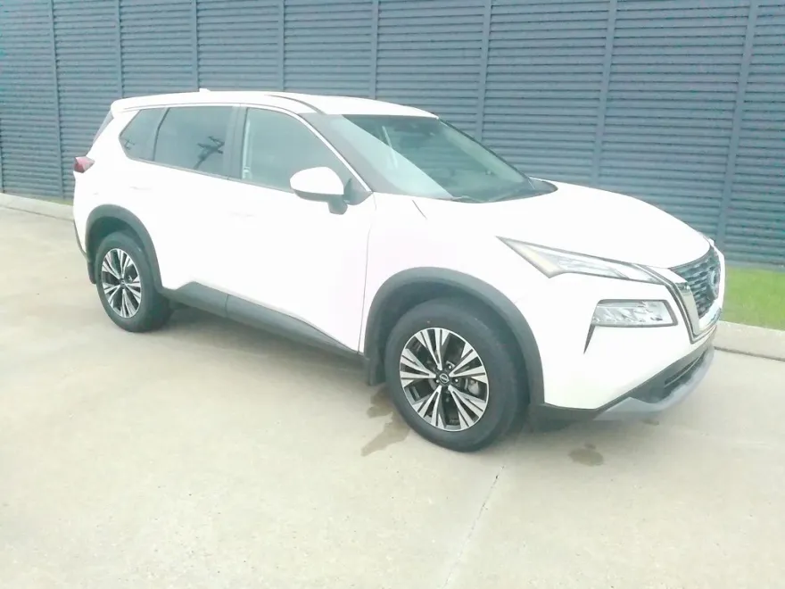 2023 Nissan Rogue SV photo 1