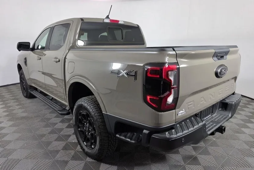 2025 Ford Ranger Lariat photo 1