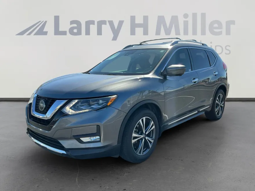 2018 Nissan Rogue SL photo 1