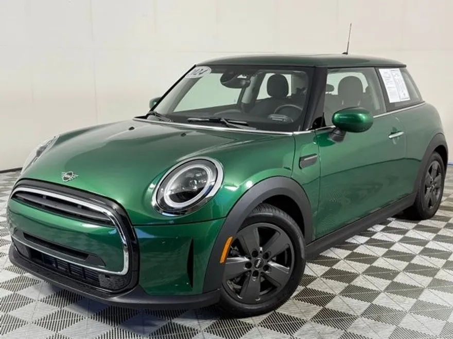 2024 Mini Cooper 2 Door Hardtop Signature photo 1