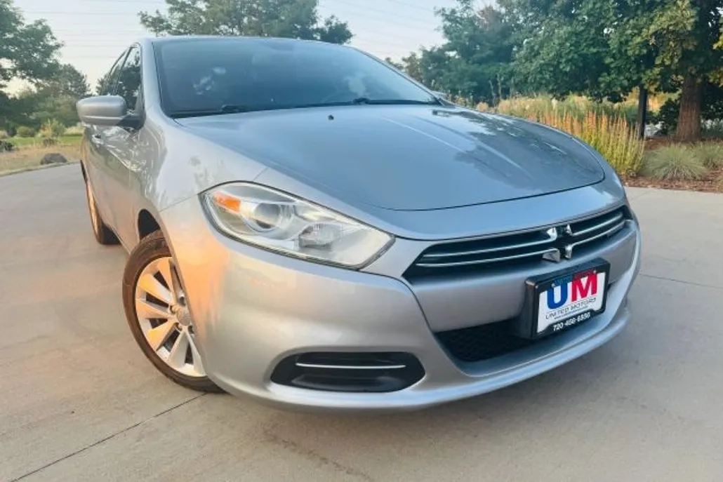 2016 Dodge Dart SE Aero photo 1