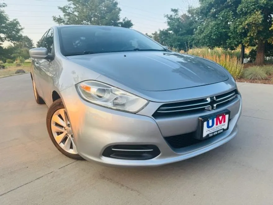 2016 Dodge Dart SE Aero photo 1