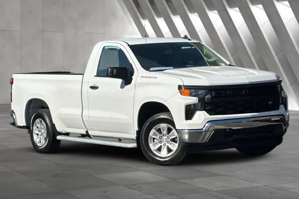 2024 Chevrolet Silverado 1500 photo 1