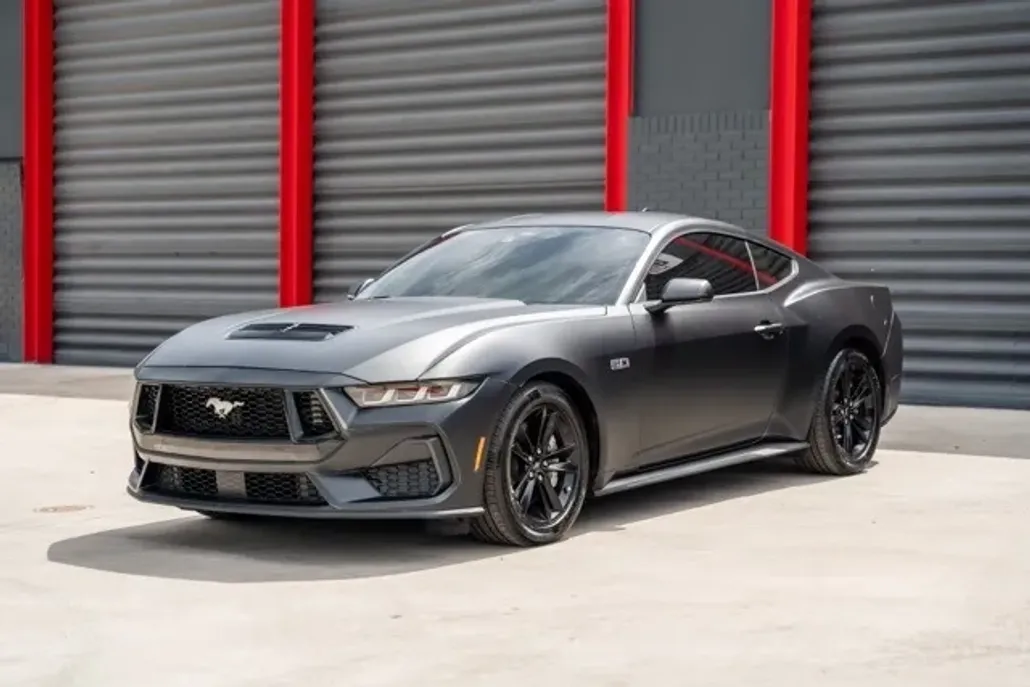 2024 Ford Mustang GT photo 1