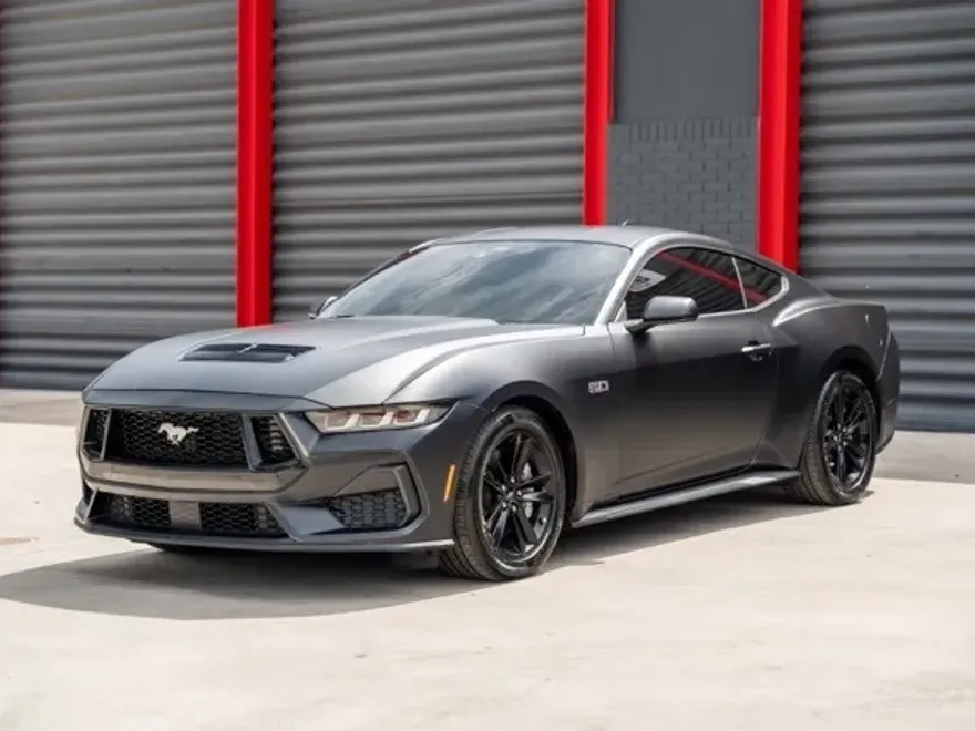 2024 Ford Mustang GT photo 1