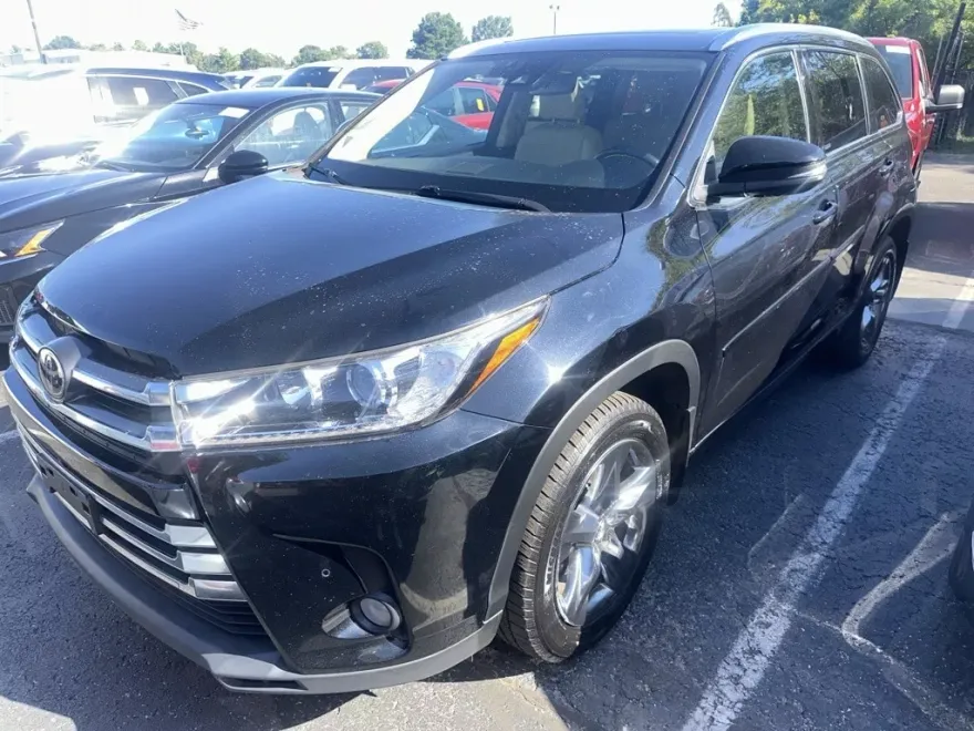 2017 Toyota Highlander Limited photo 1