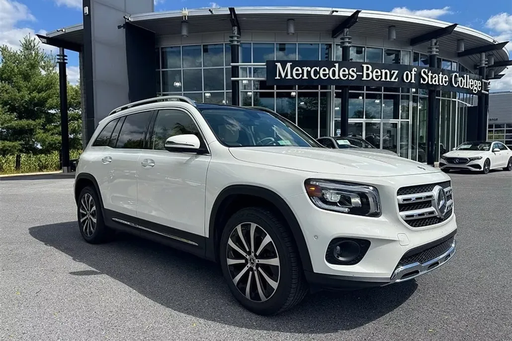 2022 Mercedes Benz GLB 250 4MATIC photo 1