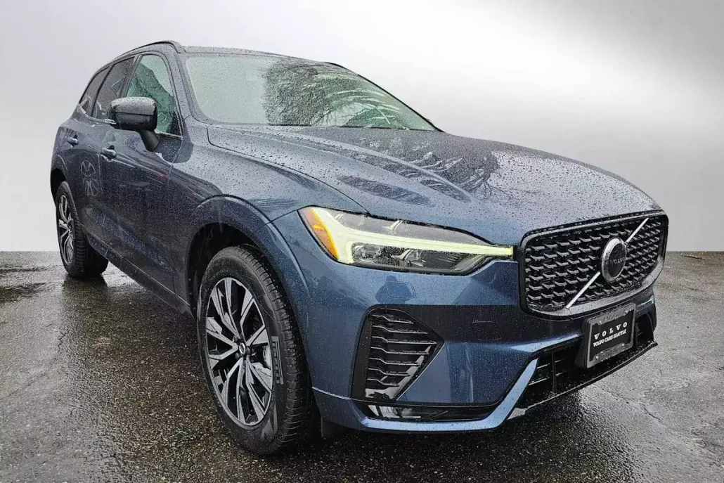 2025 Volvo XC60 B5 Core photo 1