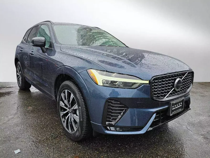 2025 Volvo XC60 B5 Core photo 1
