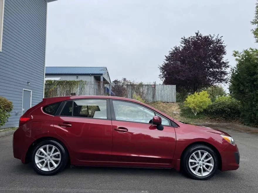 2013 Subaru Impreza 2.0i Premium photo 1