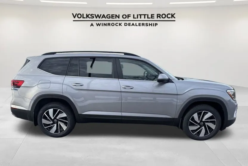2025 Volkswagen Atlas SE Technology photo 1