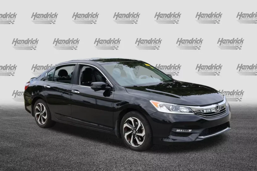 2017 Honda Accord EX-L photo 1