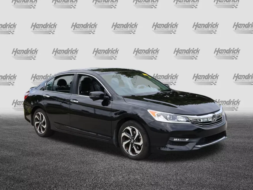 2017 Honda Accord EX-L photo 1