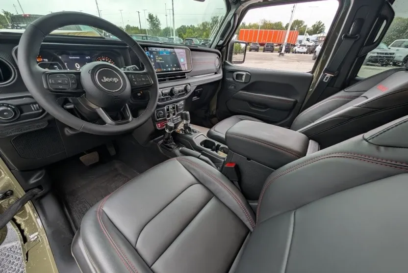 2025 Jeep Wrangler Rubicon photo 1