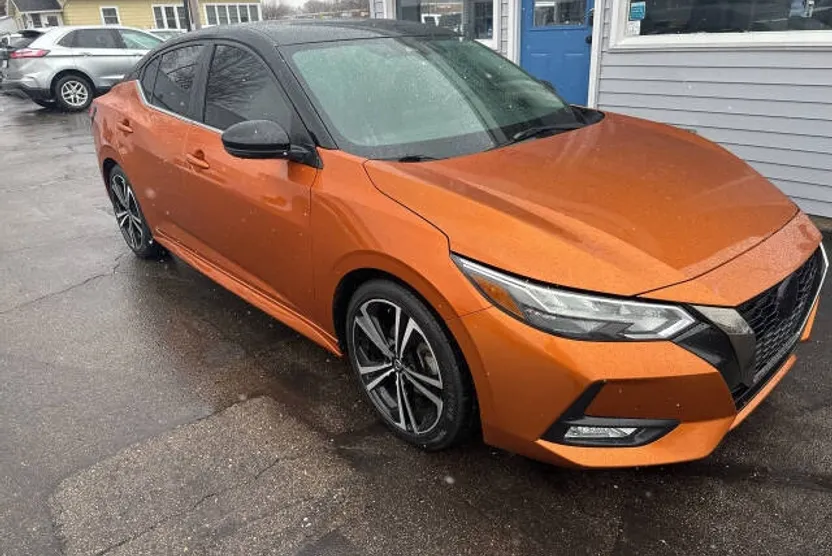 2021 Nissan Sentra SR photo 1