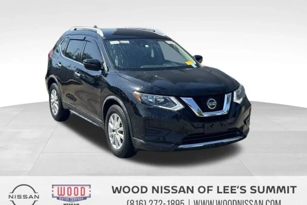 2019 Nissan Rogue SV photo 1