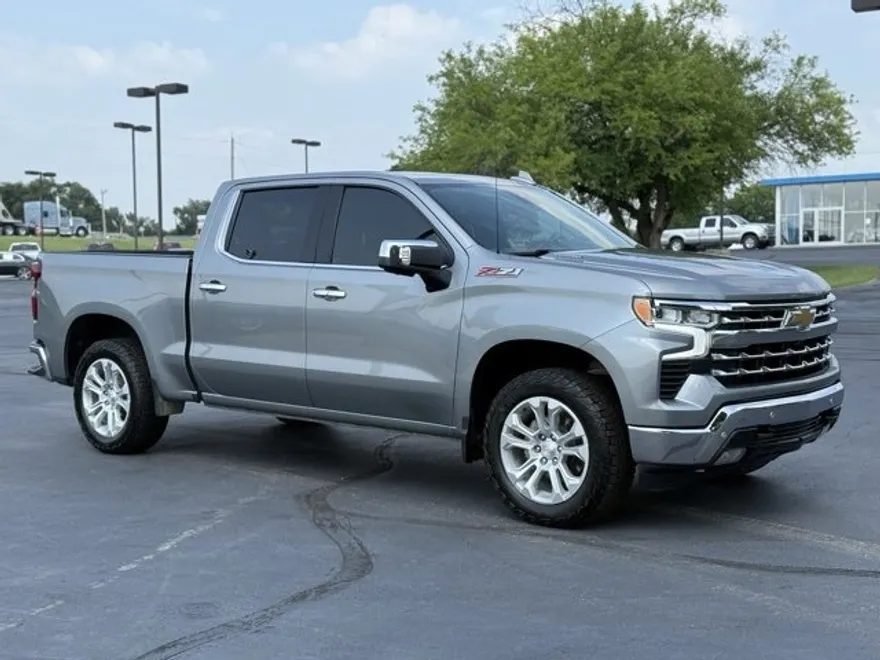 2023 Chevrolet Silverado 1500 LTZ photo 1