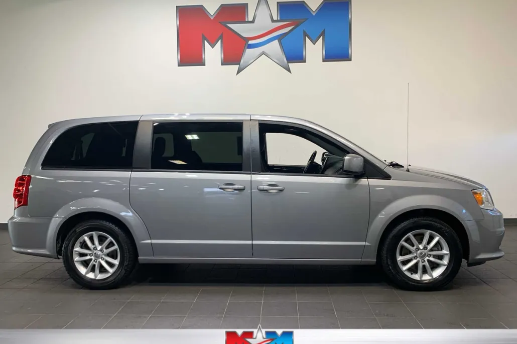 2020 Dodge Grand Caravan SE Plus photo 1