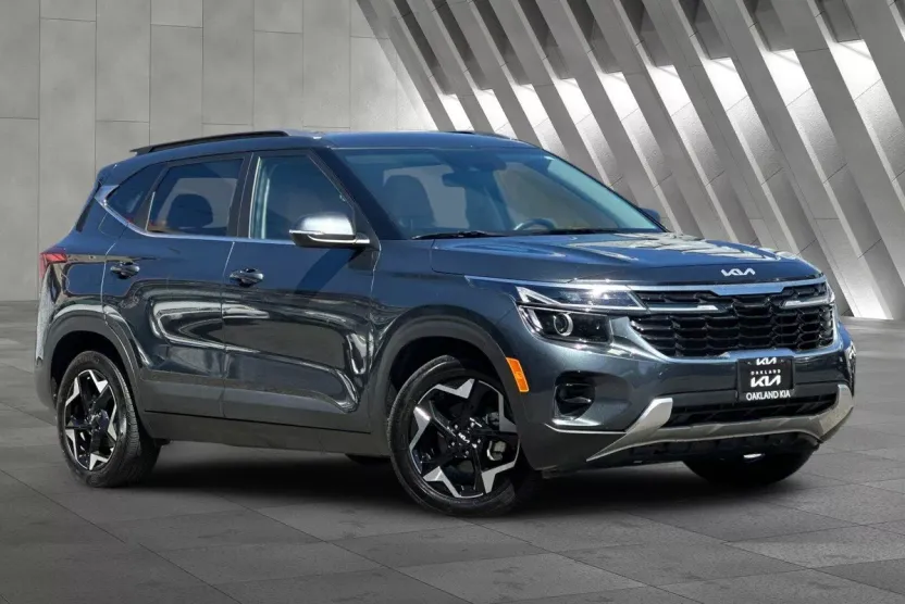 2024 Kia Seltos EX photo 1