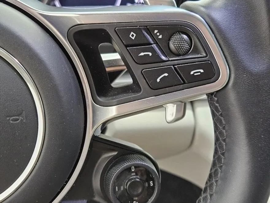 2020 Porsche Panamera GTS photo 19