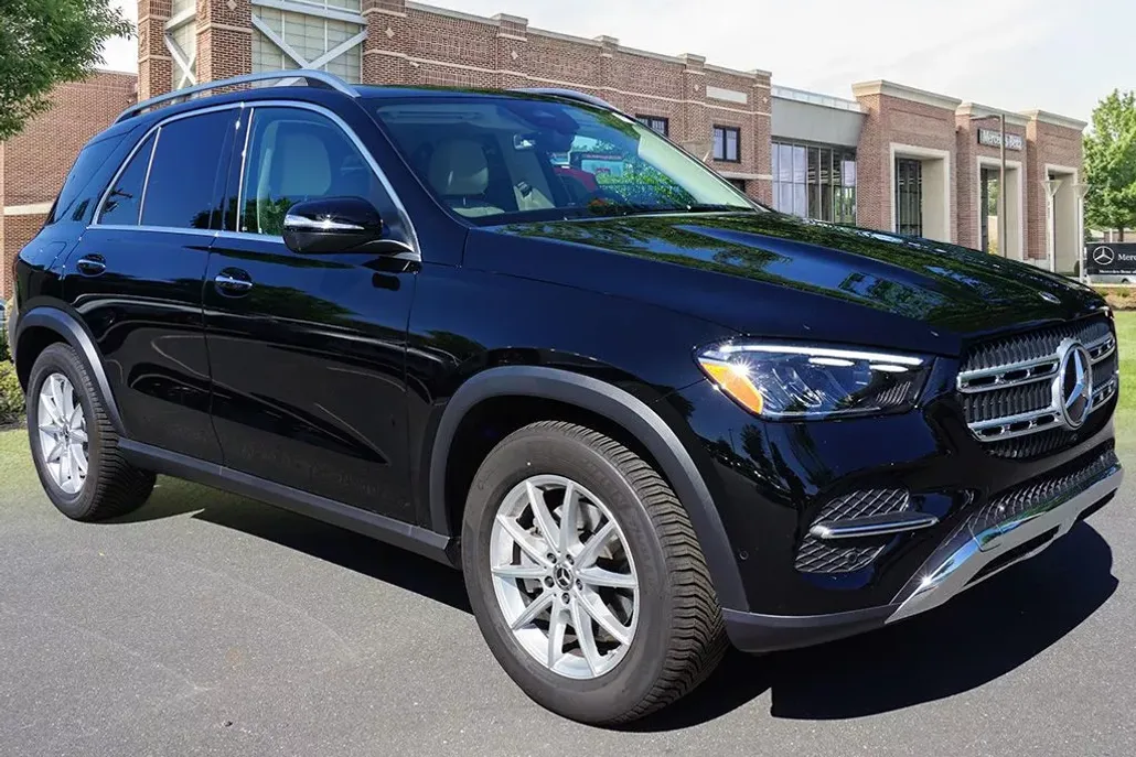 2025 Mercedes Benz GLE 350 4MATIC photo 1