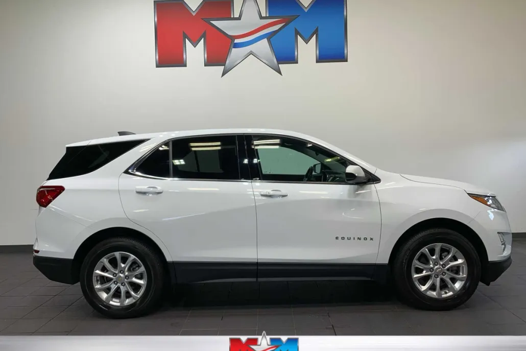 2020 Chevrolet Equinox LT photo 1