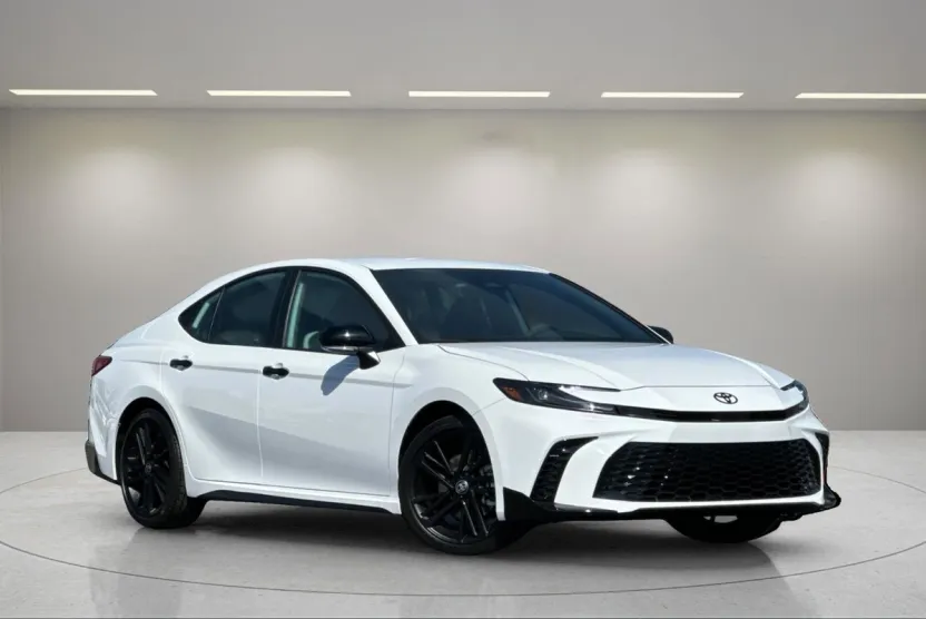 2026 Toyota Camry photo 1