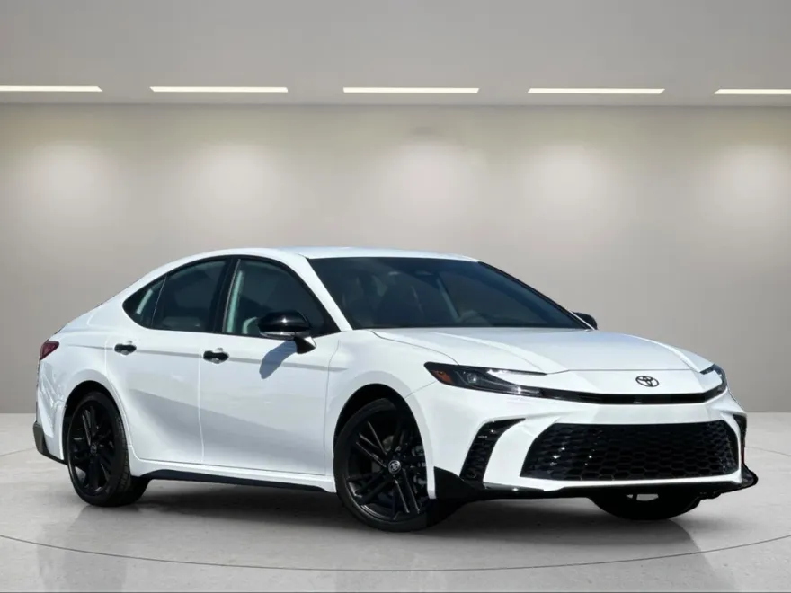 2026 Toyota Camry photo 1