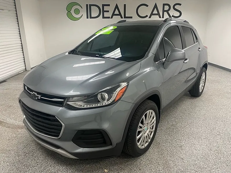 2020 Chevrolet Trax LT photo 1