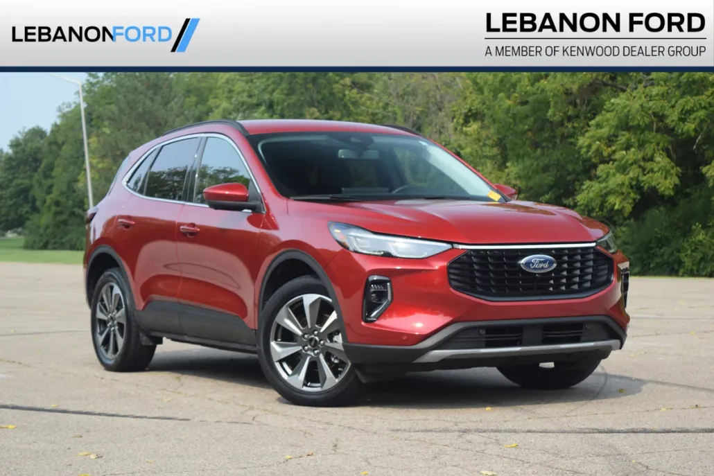 2023 Ford Escape Platinum Hybrid photo 1
