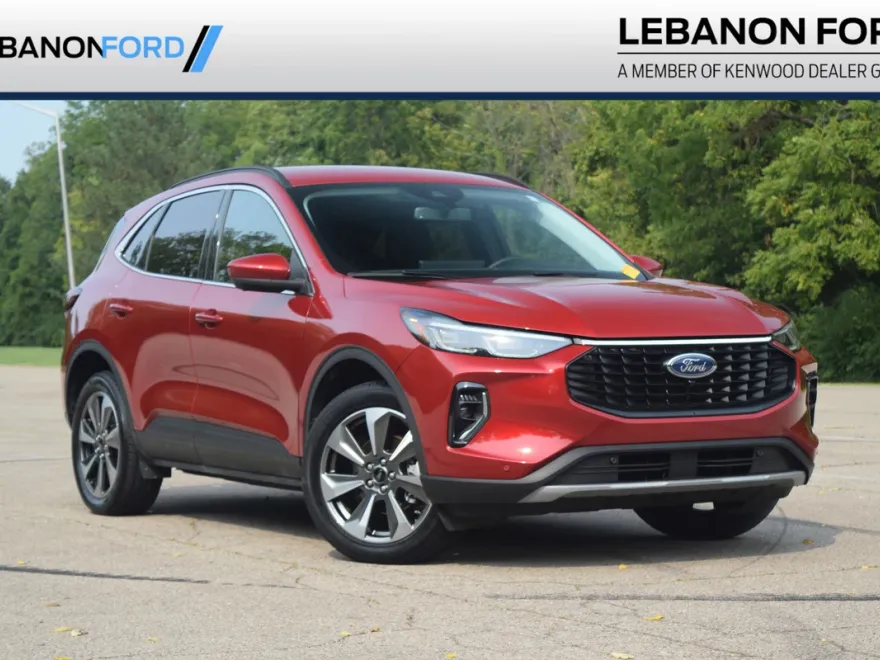 2023 Ford Escape Platinum Hybrid photo 1