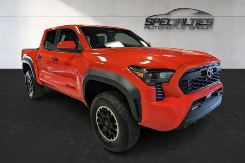 2024 Toyota Tacoma TRD Off-Road photo 1