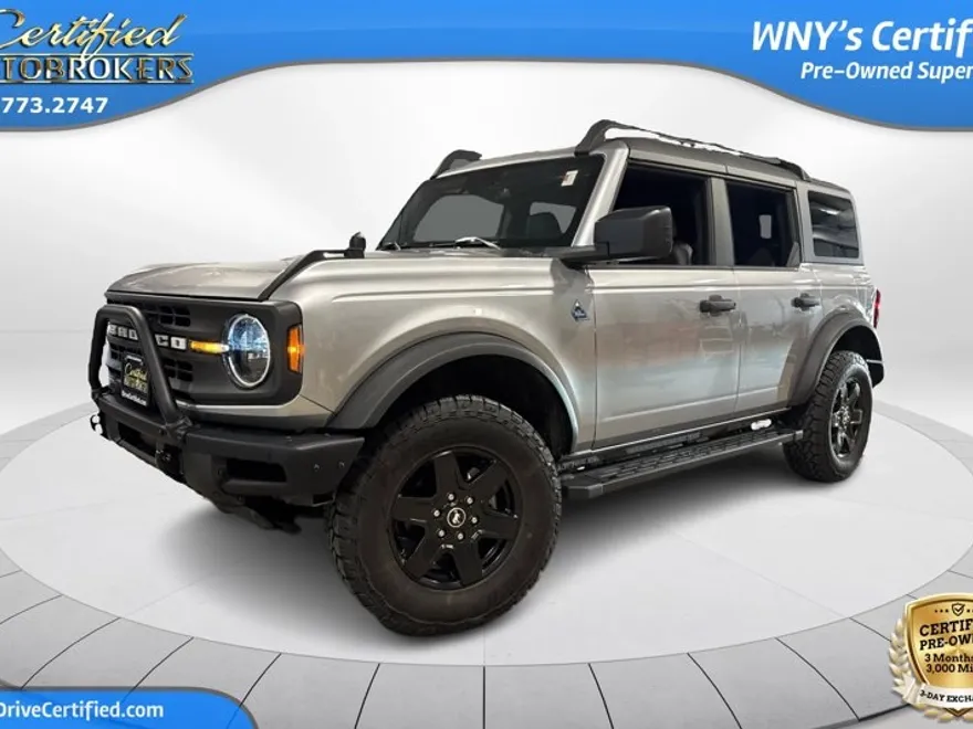 2024 Ford Bronco Black Diamond photo 1