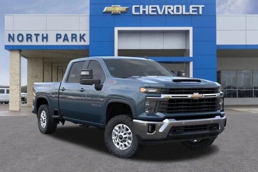 2025 Chevrolet Silverado 2500HD LT photo 1