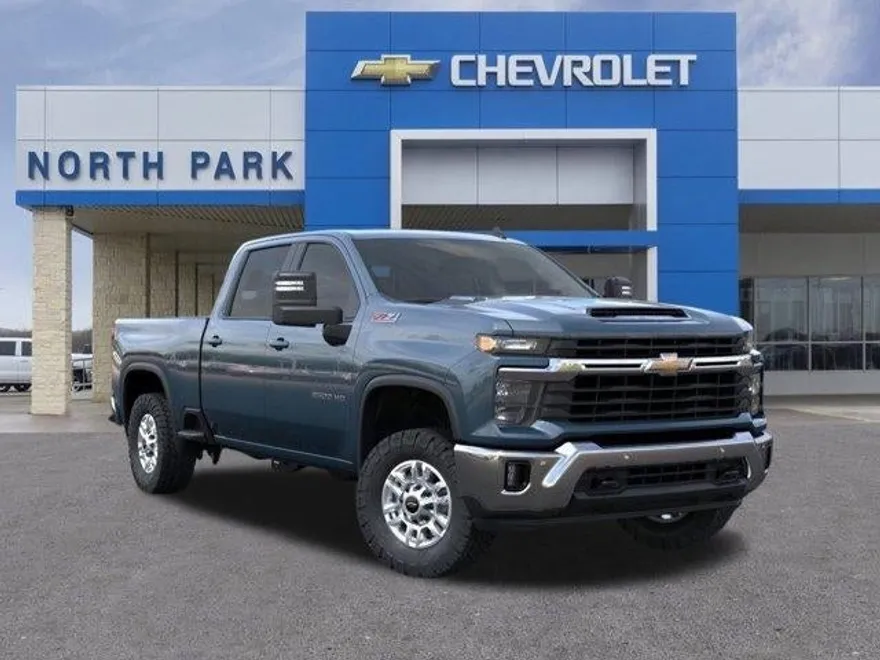 2025 Chevrolet Silverado 2500HD LT photo 1