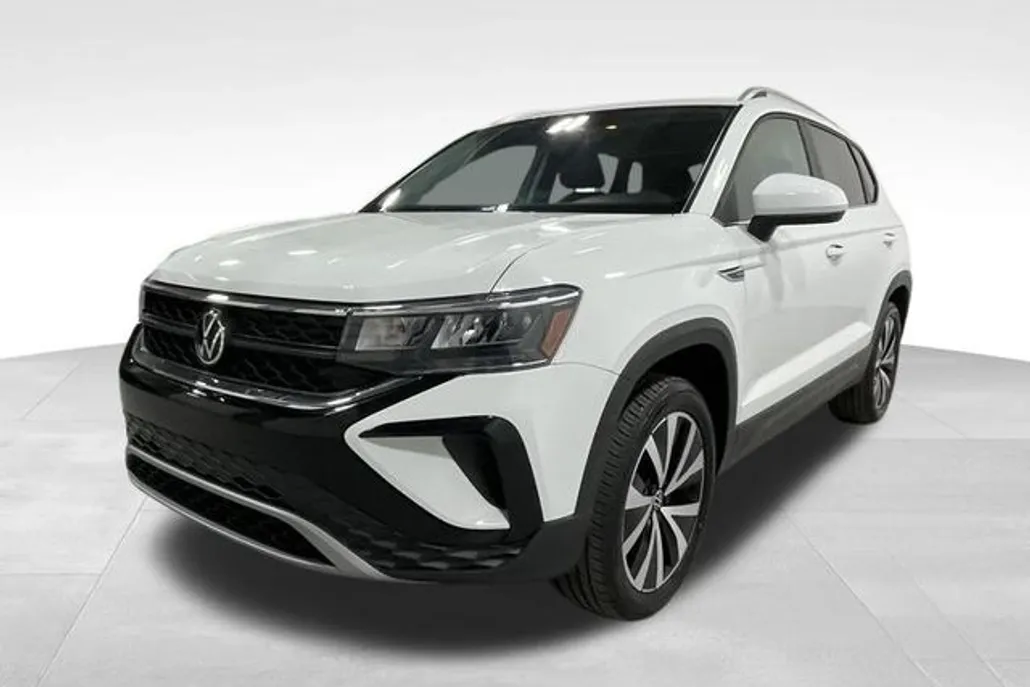 2022 Volkswagen Taos SE photo 1