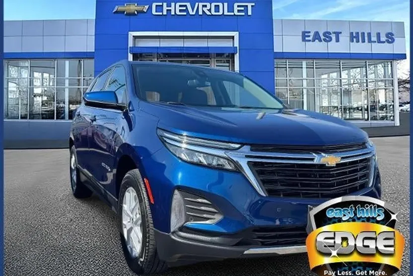 2023 Chevrolet Equinox LT photo 1