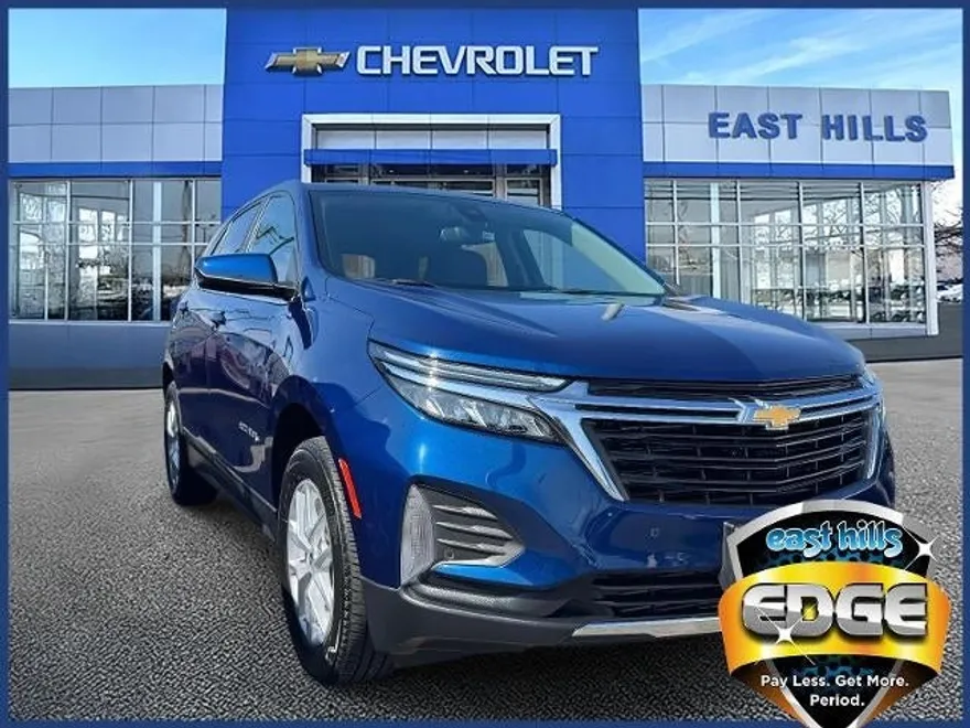 2023 Chevrolet Equinox LT photo 1