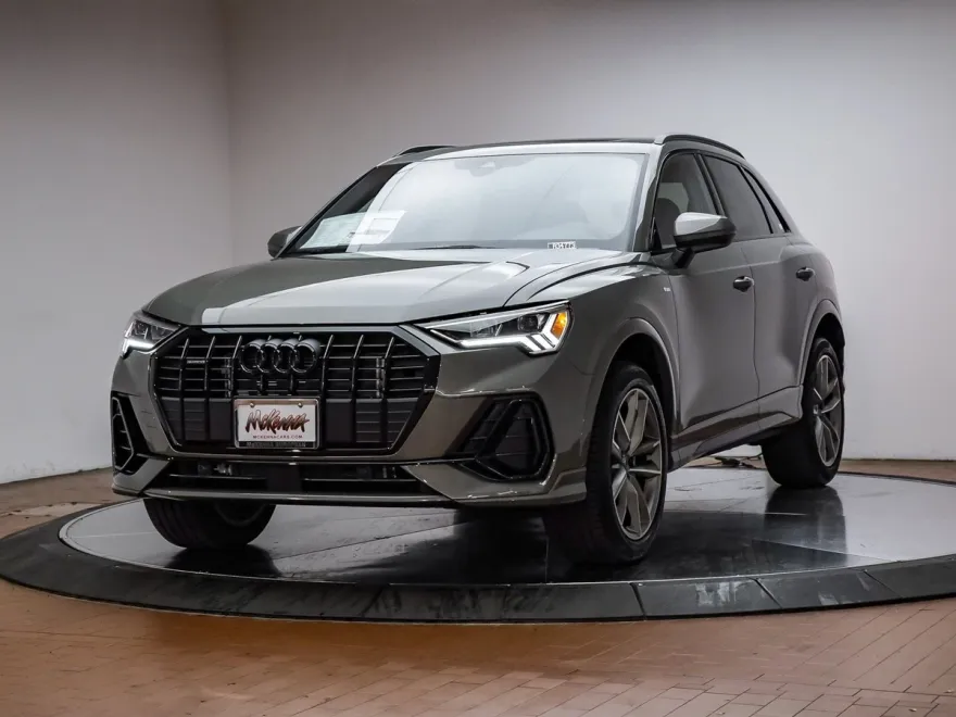 2025 Audi Q3 45 TFSI S line Premium photo 1