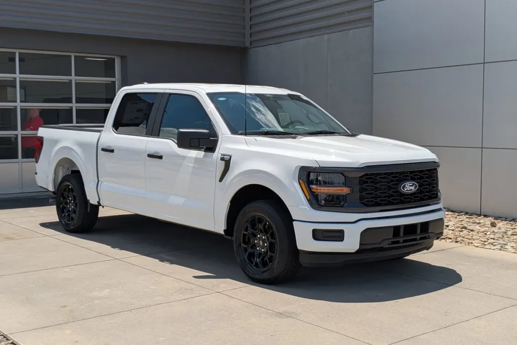 2025 Ford F-150 STX photo 1