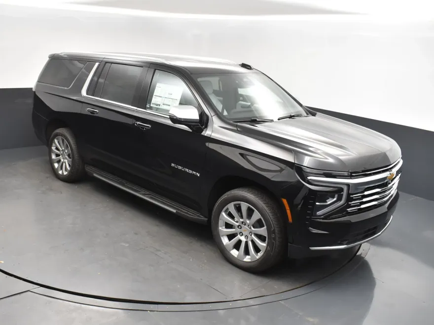 2025 Chevrolet Suburban Premier photo 1