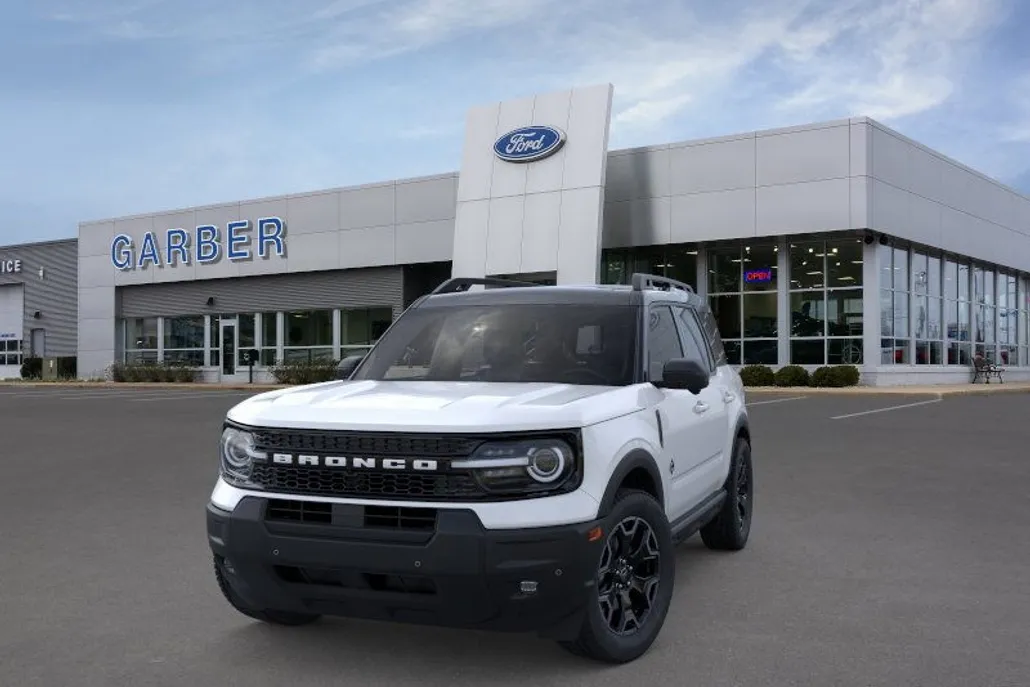 2025 Ford Bronco Sport Outer Banks photo 1