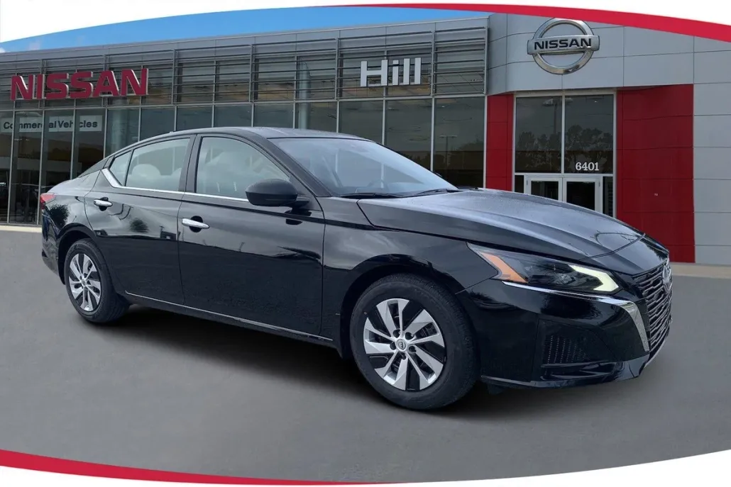 2025 Nissan Altima S photo 1